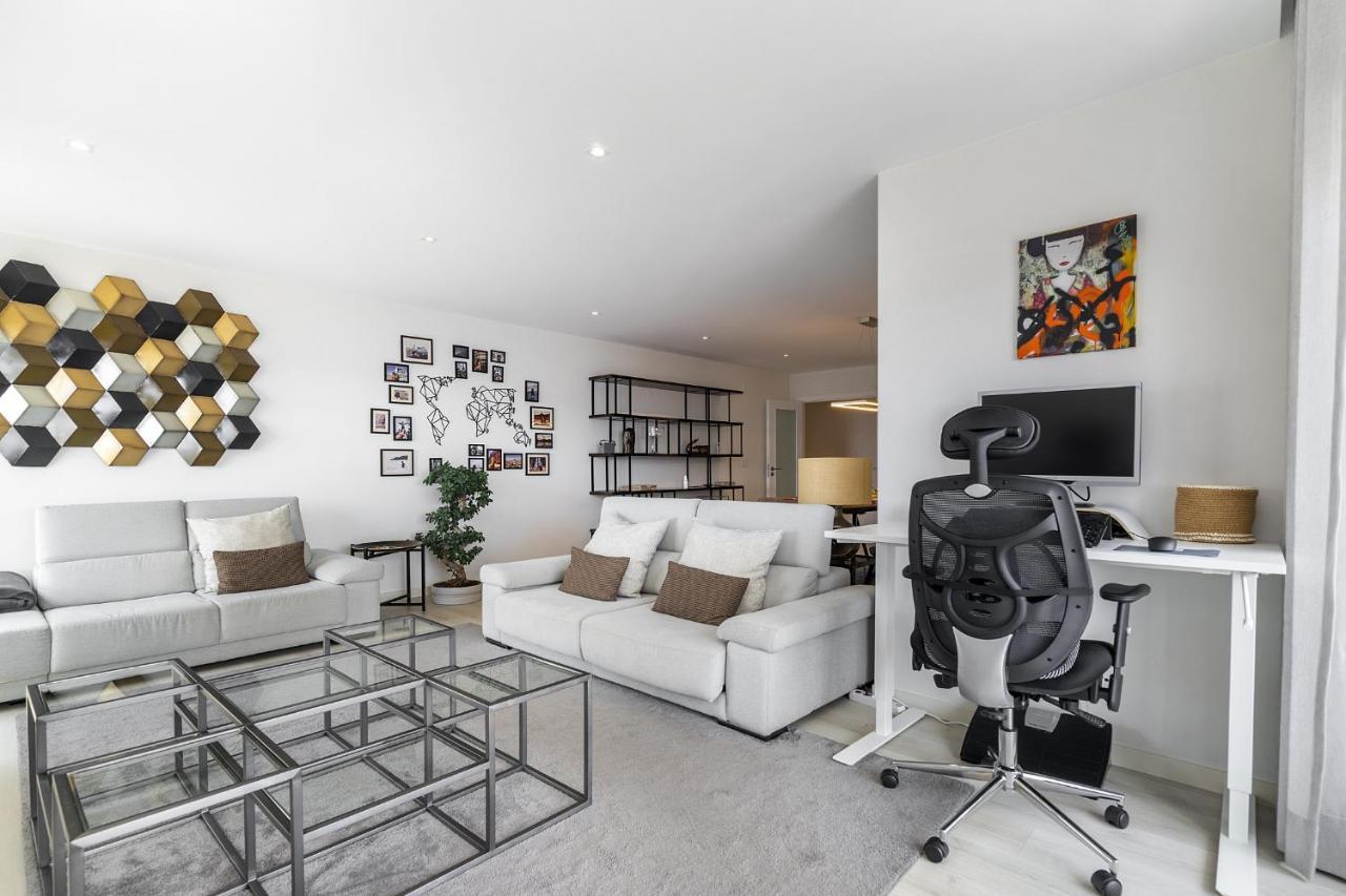 Whome Family Condo - Urban Retreat With Parking, Ac, Elevator In Great Location Lisbon Exterior photo