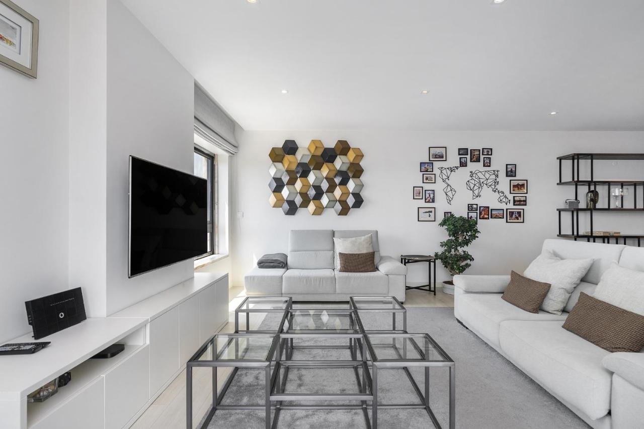 Whome Family Condo - Urban Retreat With Parking, Ac, Elevator In Great Location Lisbon Exterior photo